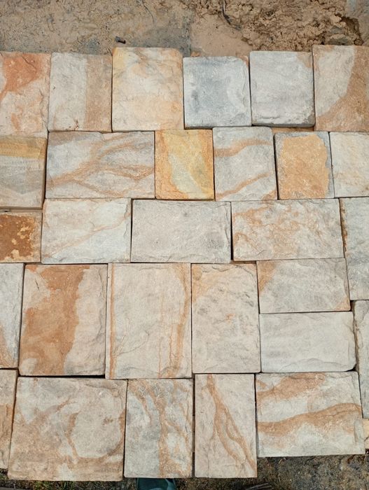 Kamień naturalny piaskowiec  jakość premium  zostało po budowie 4.5m2