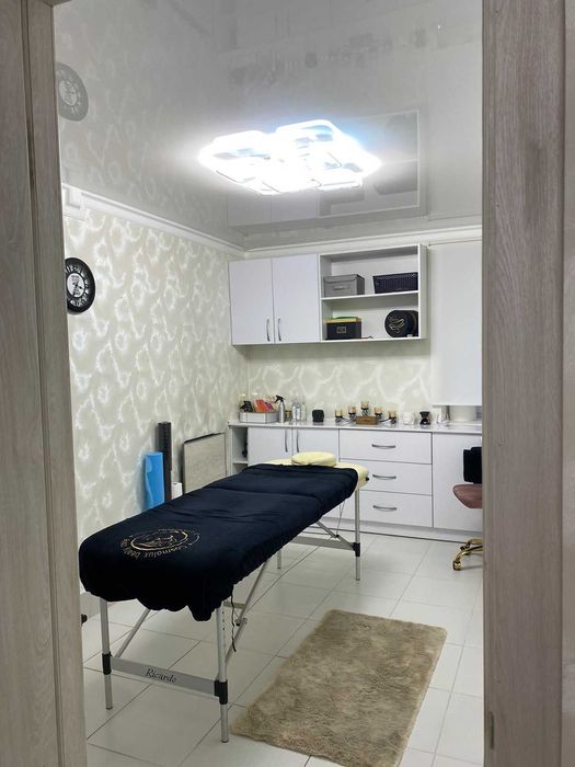 Продам салон краси в Центрі міста.