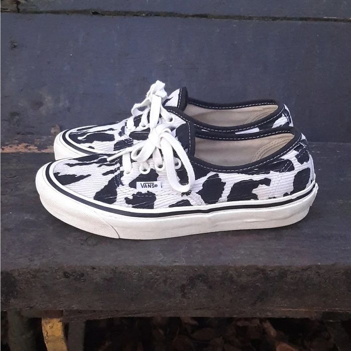 Vans Authentic 44 DX White Corduroy/Cow Print