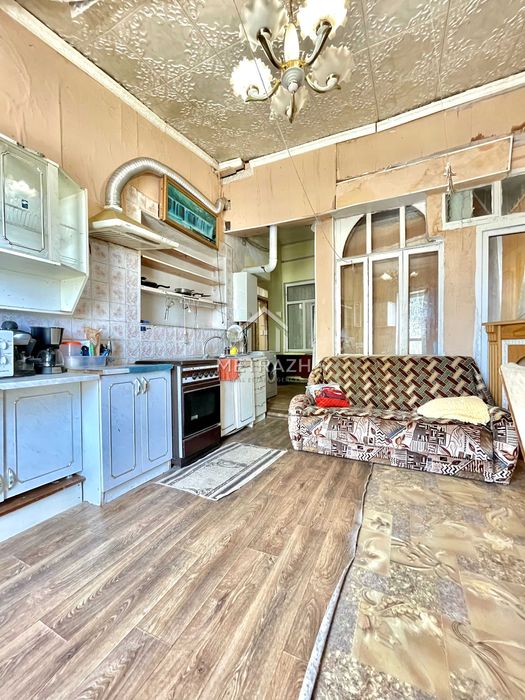 Продається простора 3-кімнатна квартира 84 м² в ЦЕНТРІ! (84120)