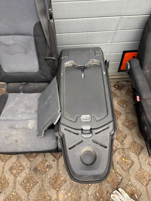 Trafic 3 Vivaro Talento fotel pasażera dwójka