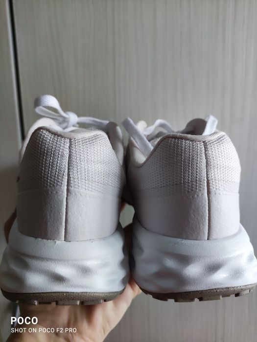 Кроси жіночі оригінал!