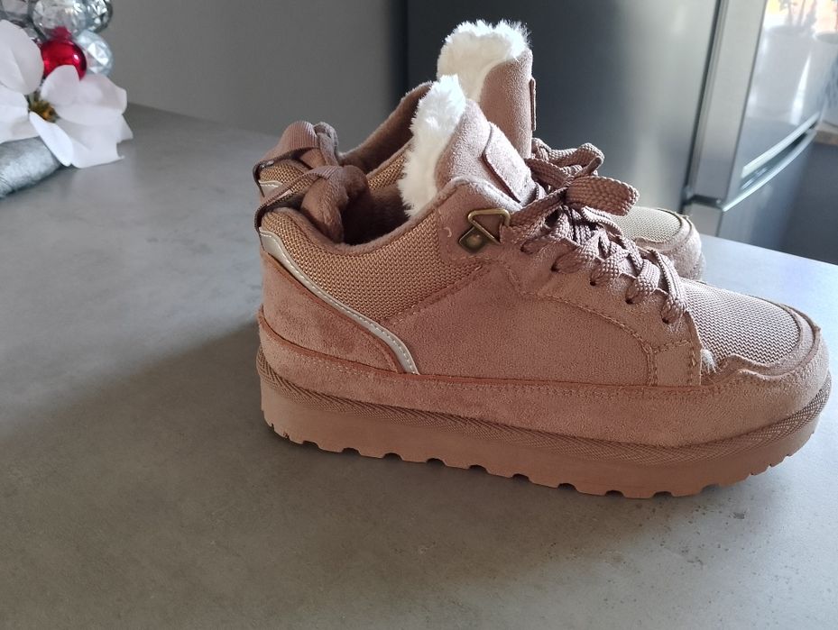 Buty ocieplane stan nowy
