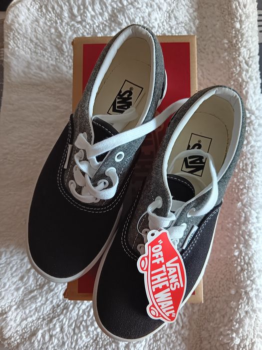 Tenis Vans preto e cinza