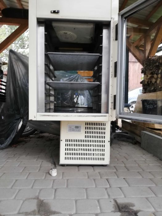 Witryna chłodnicza 12V - 24V auto sklep food truck