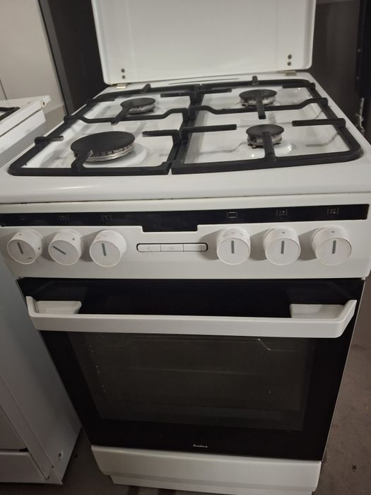 Kuchenka gazowa piekarnik elektryczny transport