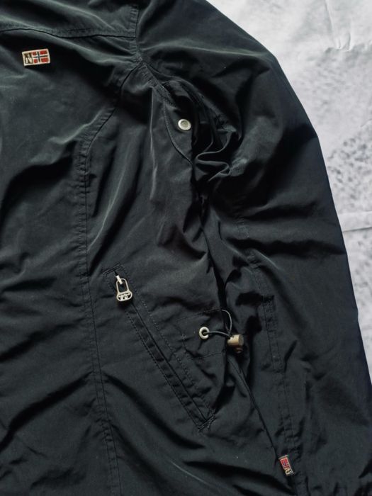 Жіноча вітровка Napapijri