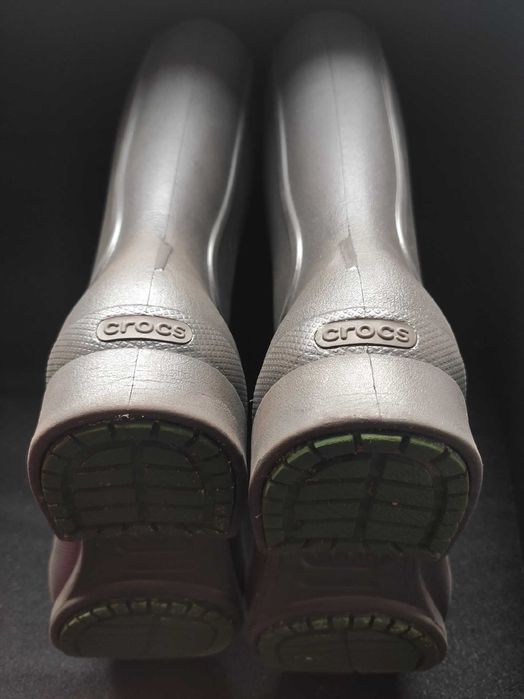 Galochas Botas Crocs castanho como novas