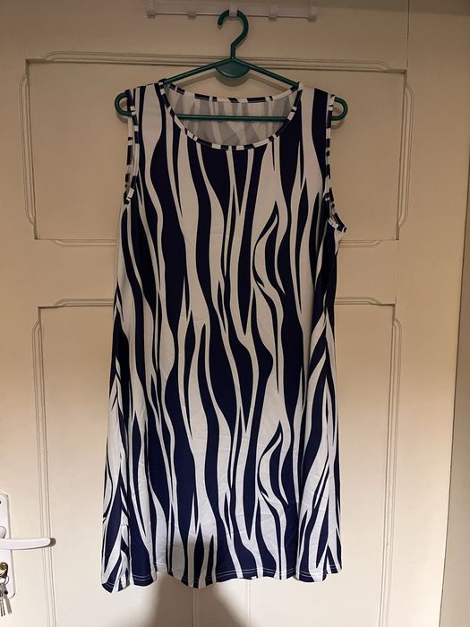 Sukienka na ramiaczkach XXL