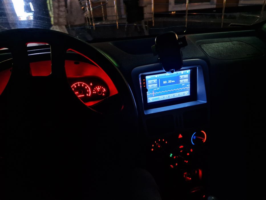 Авто в хорошому стані нефарбоване