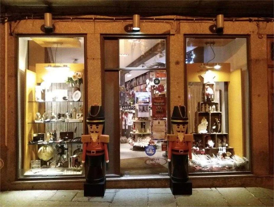 Oportunidade única, trespasse de Papelaria centenária no centro de PNF