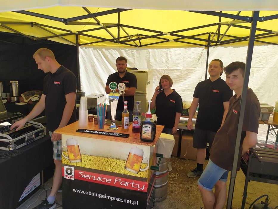 Catering Imprezy okolicznościowe pod namiotem Grill Piknik