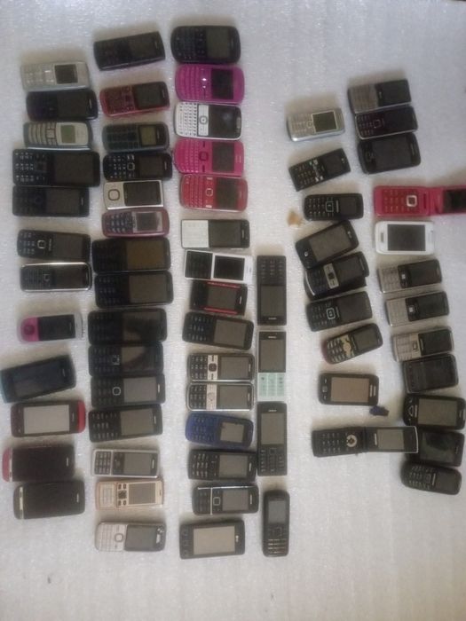 Мобильный телефон Нокиа.