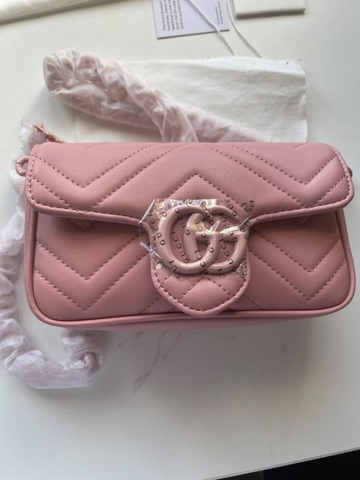 Mala de ombro Gucci GG Marmont Matelassé Mini