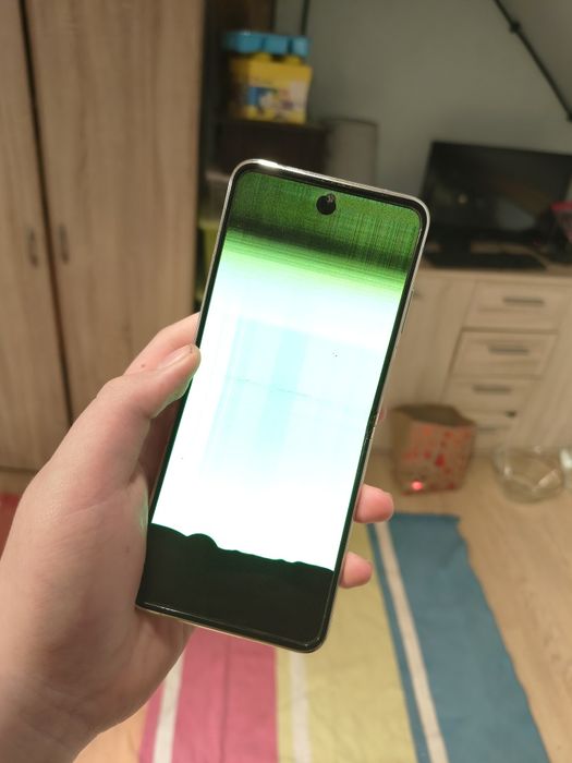 Huawei P50 Pocket Uszkodzony