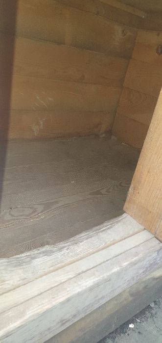 Будки для собак.