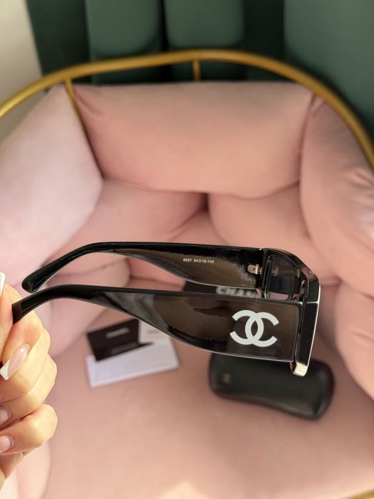 Okulary przeciwsłoneczne Chanel czarne
