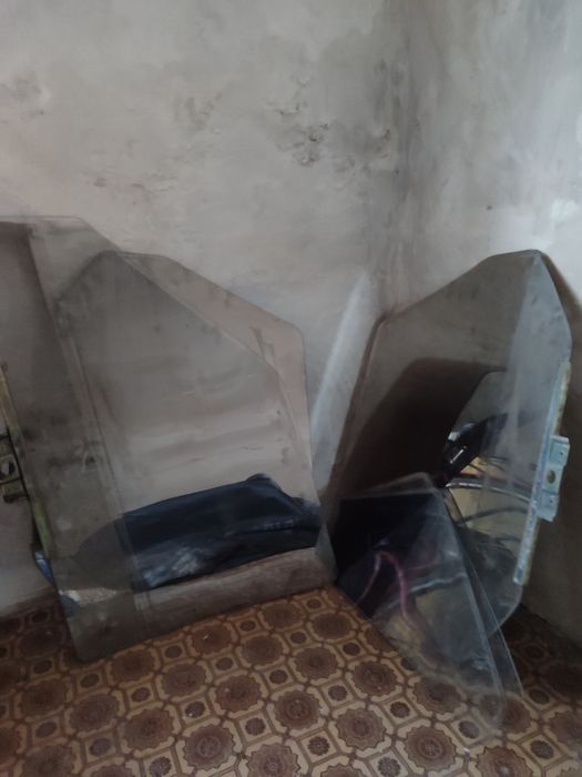 Продам стекла на ваз 2109