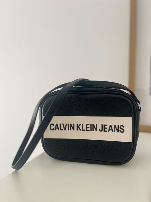 Mala a tiracolo da Calvin Klein