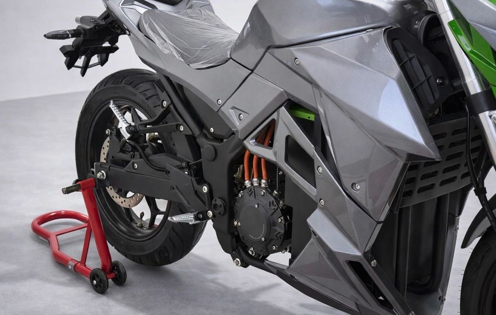 Електромотоцикл Z1000, 72v120Ah 5000w