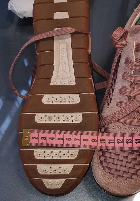 Оригінальні кросівки GEOX.яскраві