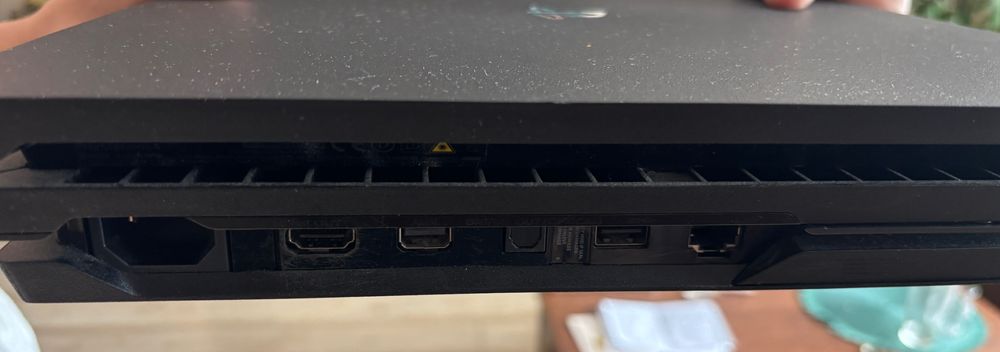 Sony Play Station 4 PRO 800GB+ oryginalny pad