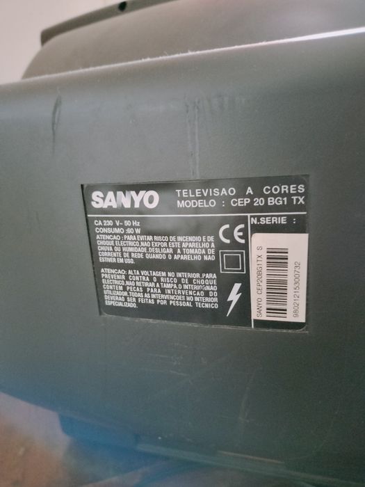 Televisão antiga Sanyo
Tenho mais 2 (por favor ver anúncios) e faço uma atenção a