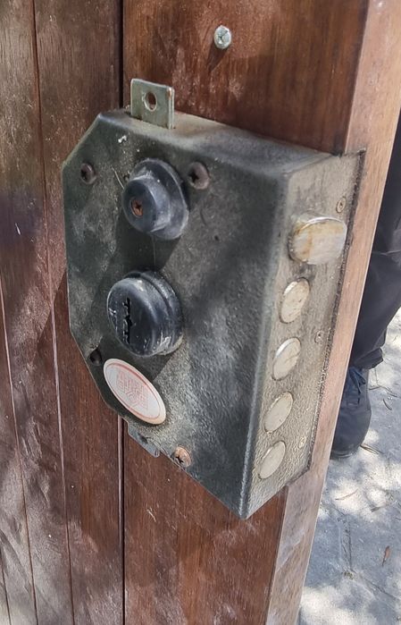 Porta entrada de casa com aro64861682197121122