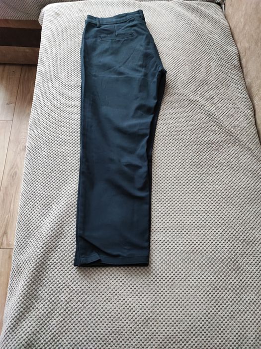 Trzy pary spodni damskich 7/8