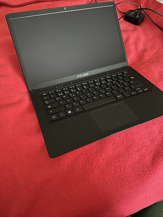 Computador portátil (Asus e Innjoo)