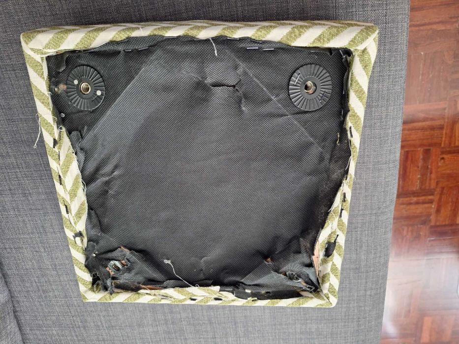 Almofada 30*30 cms para banco