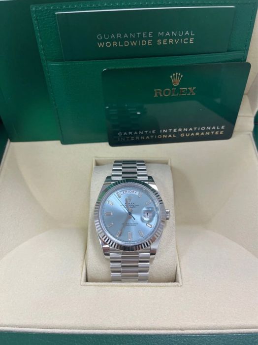 В ДОРОЗІ! Годинник Rolex Day-Date 40 Platinum 40 Iced Blue Dial