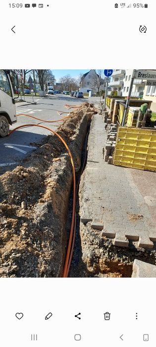 Usługi Minikoparką, Kucie młotem hydraulicznym