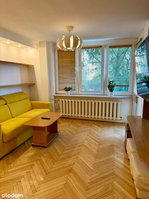 Dwupokojowe mieszkanie przy Placu Zawiszy