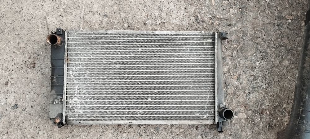 Продам радіатор основний BMW E36