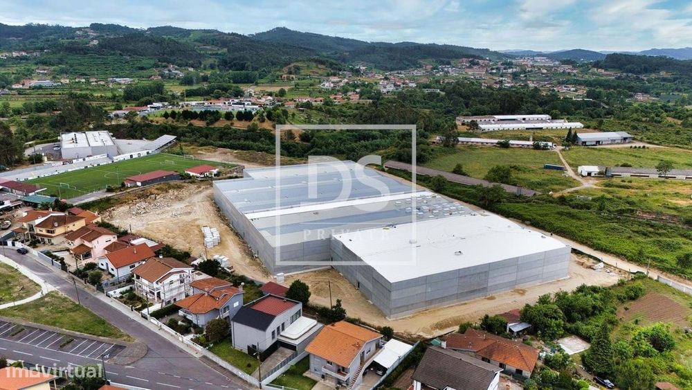 Pavilhões Industriais com Possibilidade de Expansão | Localização Estr