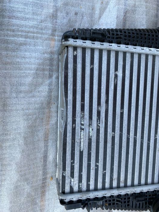 Porsche macan 95b рестайл радіатор інтеркулера лівий 95b145803g