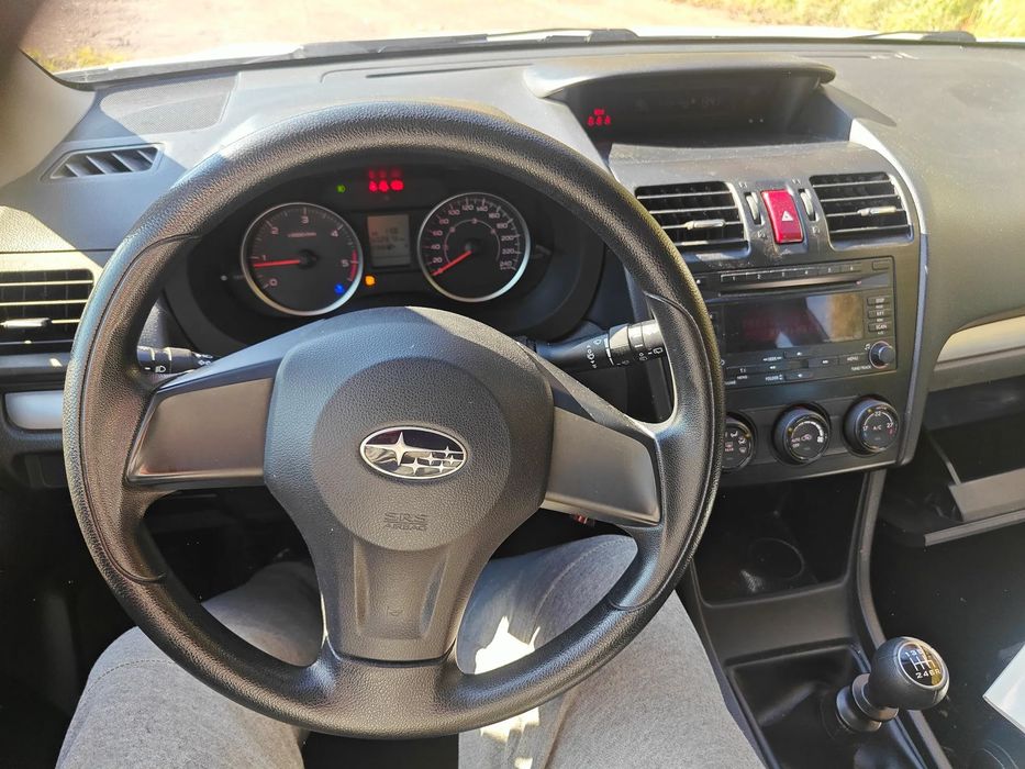 Subaru XV BIALA PERLA 2.0diesel 6biegow klima ele alu wsp centr rm+CD SERWIS
