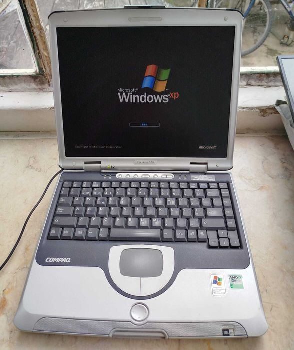 Compac Presario 700 Desktop Computer446315862751989761
