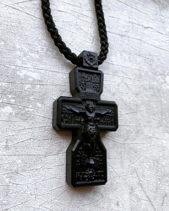 Крест нателный из эбенового дерева