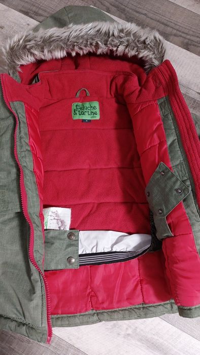 Зимова куртка на 6-8 років