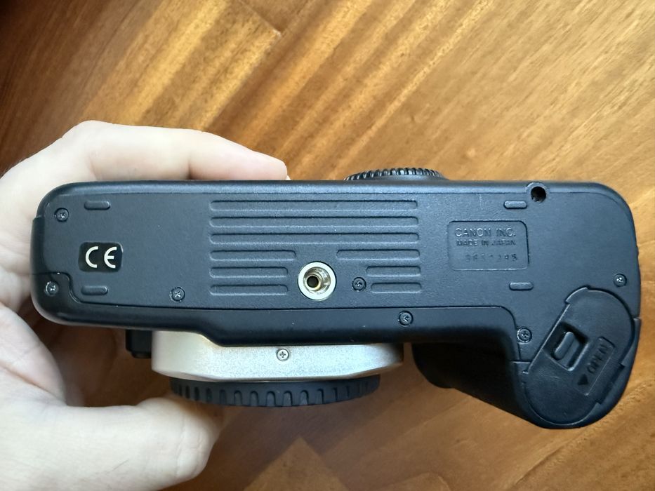 Canon EOS 50 (плівка)