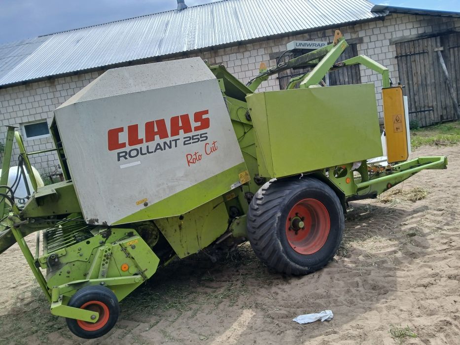 Prasoowijarka claas roland 255