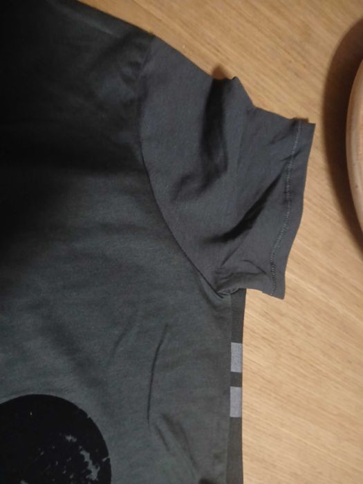 T shirt Disney da Minnie com fundo preto e costas xadrez