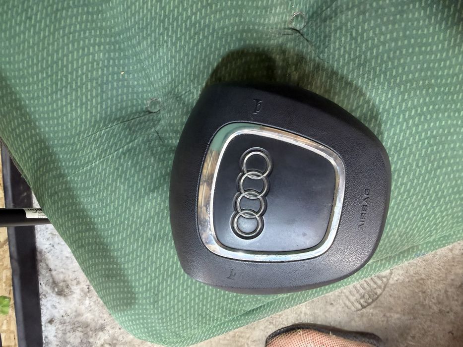 Poduszka kierownicy dwunabojowa audi a4b7