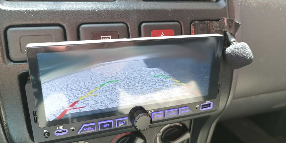 Nissan Almera N15 1.6 GX c/ AC, Rádio c/ GPS e Câmara Marcha-Atrás