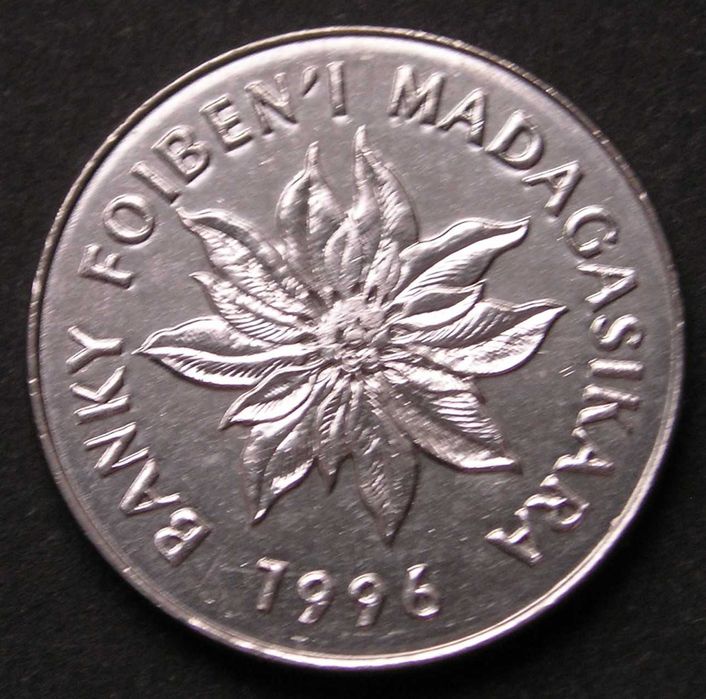 Madagaskar 5 franków 1996 - byk - stan 1/2