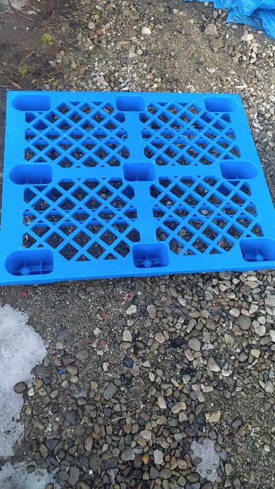 Palety plastikowe 120x100x14h