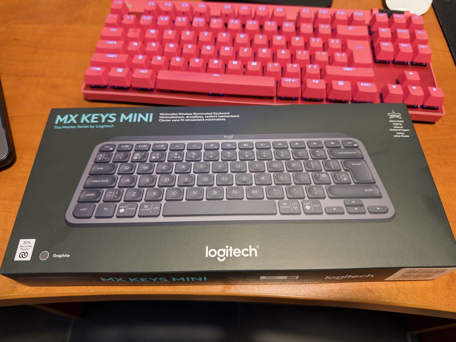 Logitech MX Keys Mini Graphite + чохол MX Keyboard Sleeve, нова