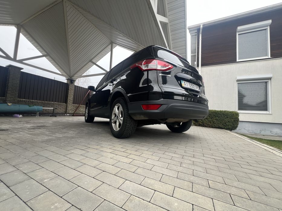 Кроссовер Ford Escape 2.5 duratec
